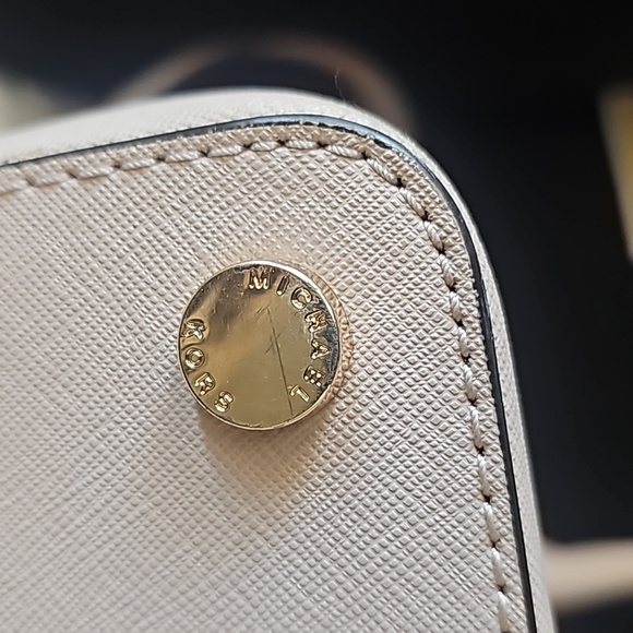 Michael Kors handbag - Picture 3 of 5